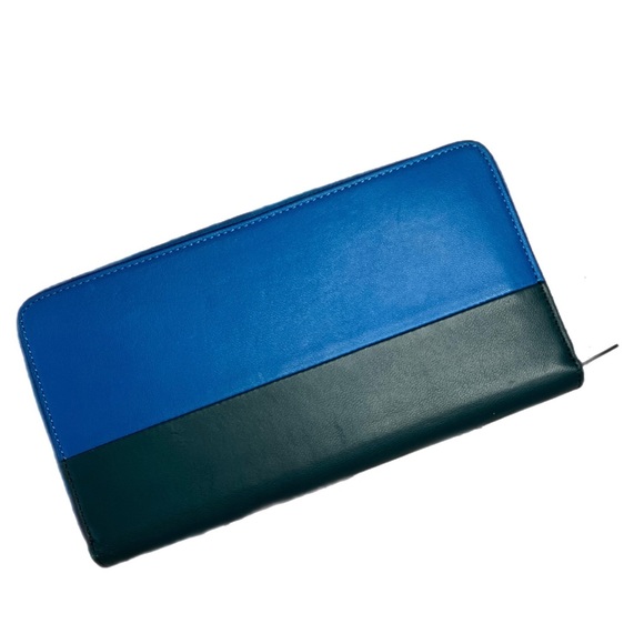 Celine Large Zipped Multifunction Bicolor Calf Leather Wallet - Picture 14 of 14